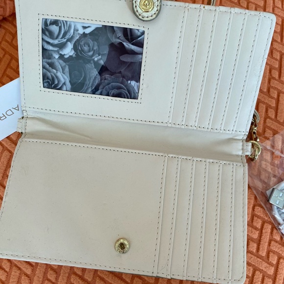 Adrienne Vittadini Wallet crossbody purse and phone charging cord - Picture 3 of 7